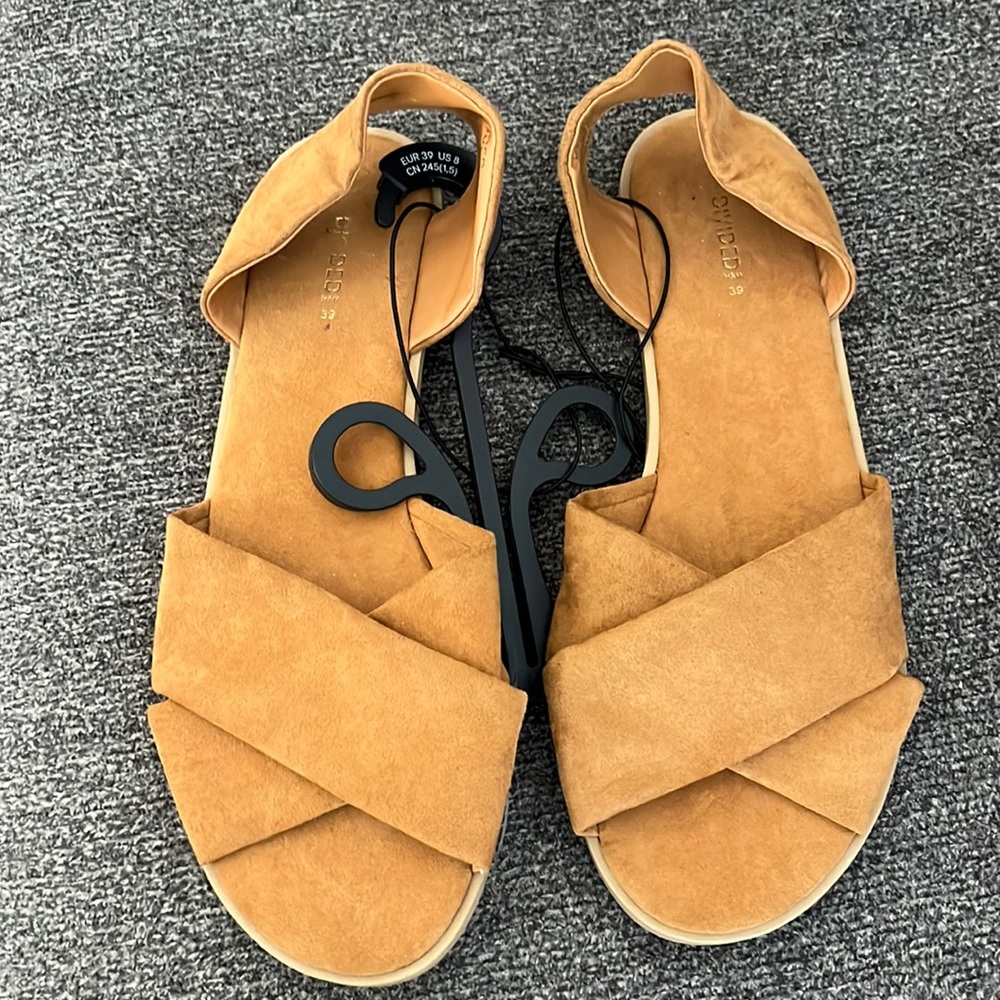 Soft sandals